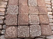 Брусчатка галтованная из лемизита, цвет-бордо, фото Купить Лемезит-брусчатка-галтованная, цвет-бордо в Ельце